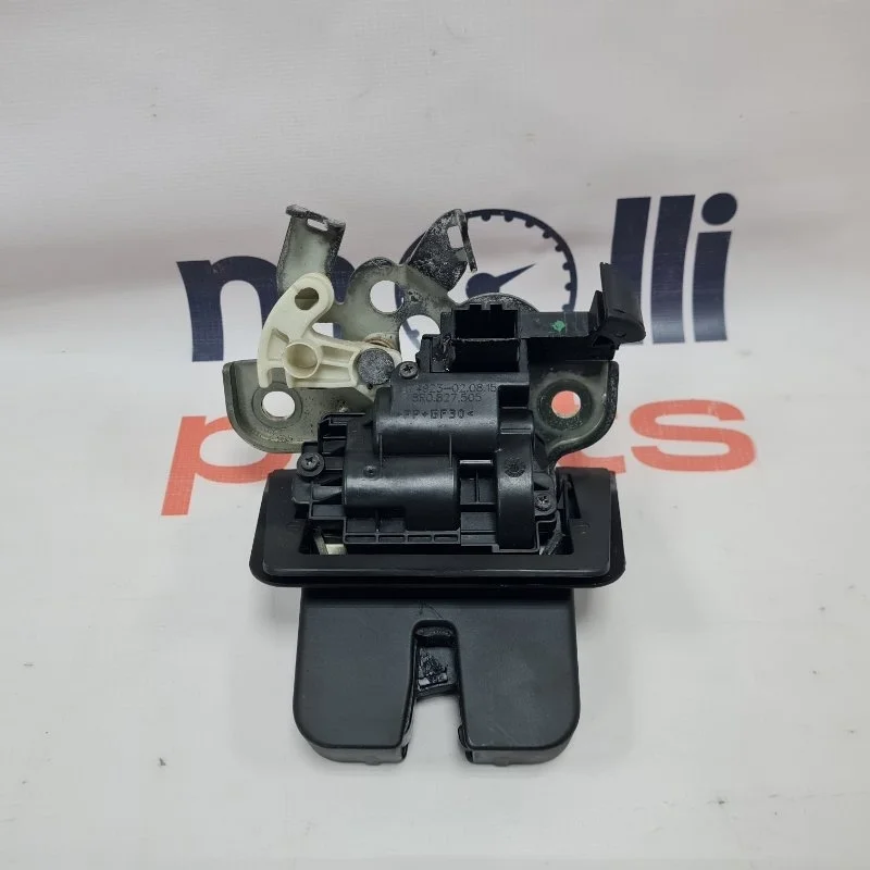 Замок багажника Audi A3 2019 8V