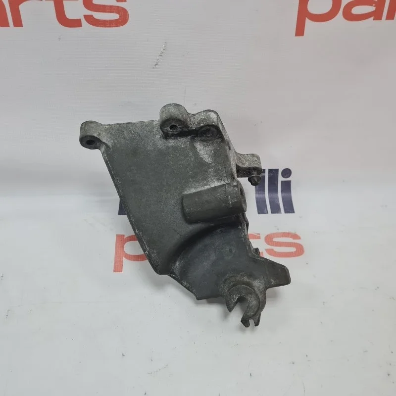 Кронштейн двигателя Mercedes-Benz -class 2019 w205