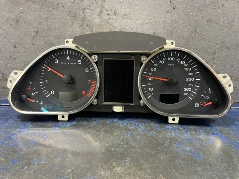 Панель приборов Audi Q7 4L