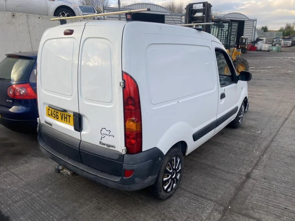 Продажа Renault Kangoo 1.5D (68Hp) (K9K) FWD MT по запчастям