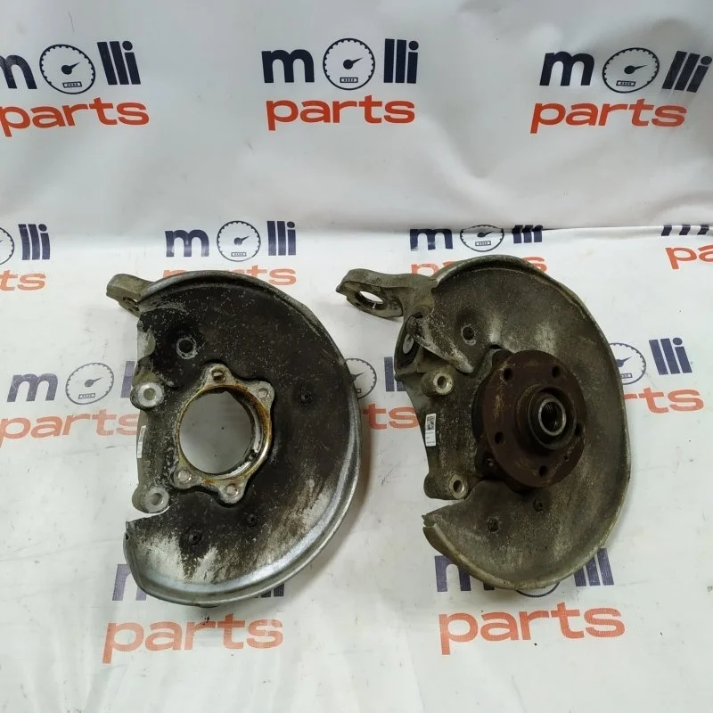 Кулак поворотный Audi Q5 2013 8R