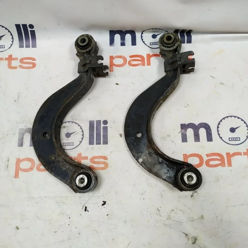 Рычаг верхний Audi Q3 2013 8U