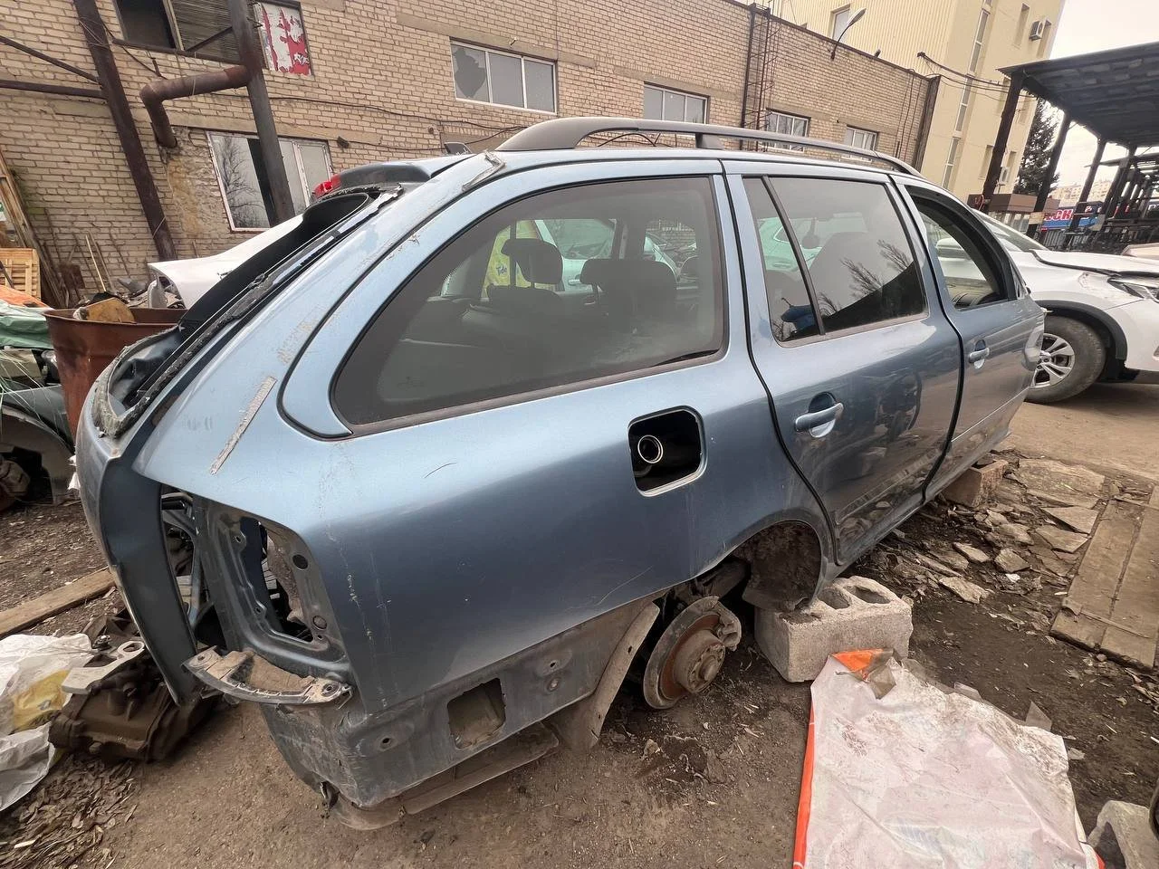 Продажа Skoda Octavia 1.6D (105Hp) (CAYC) FWD MT по запчастям