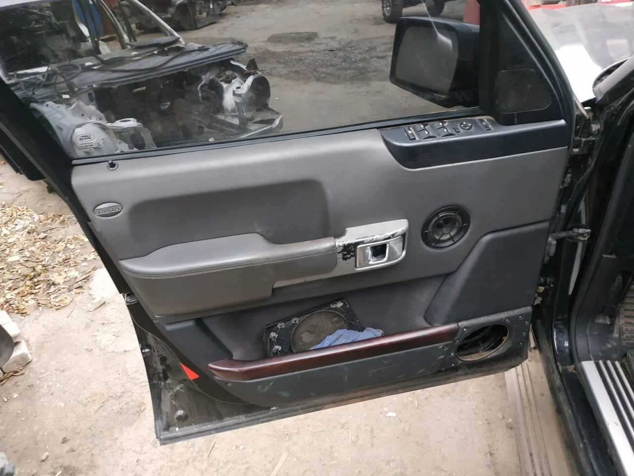 Продажа Land Rover Range Rover 3.0D (177Hp) (M57) 4WD AT по запчастям