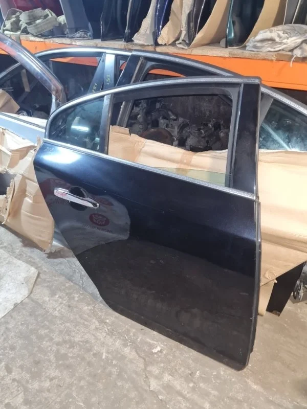 Дверь Volvo S60 2012 FS48