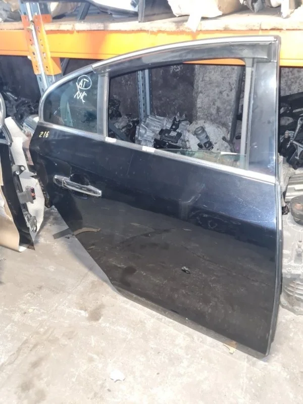 Дверь Volvo S60 2012 FS48