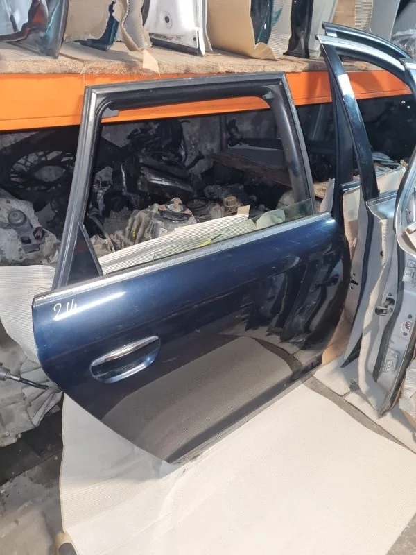 Дверь Audi A6 2006 4F5