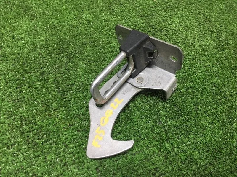 Замок капота BMW F25