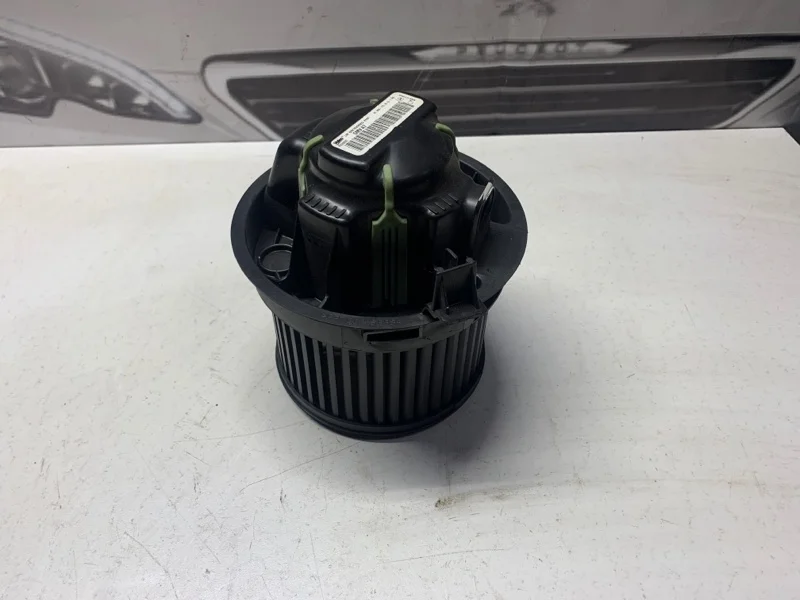 Вентилятор печки Peugeot 207