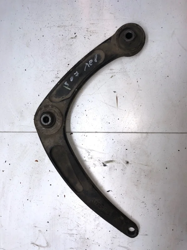 Рычаг подвески нижний Peugeot 307