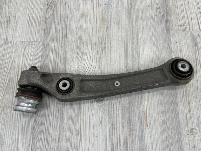 Рычаг подвески опорный Audi Q7 2015- 4M