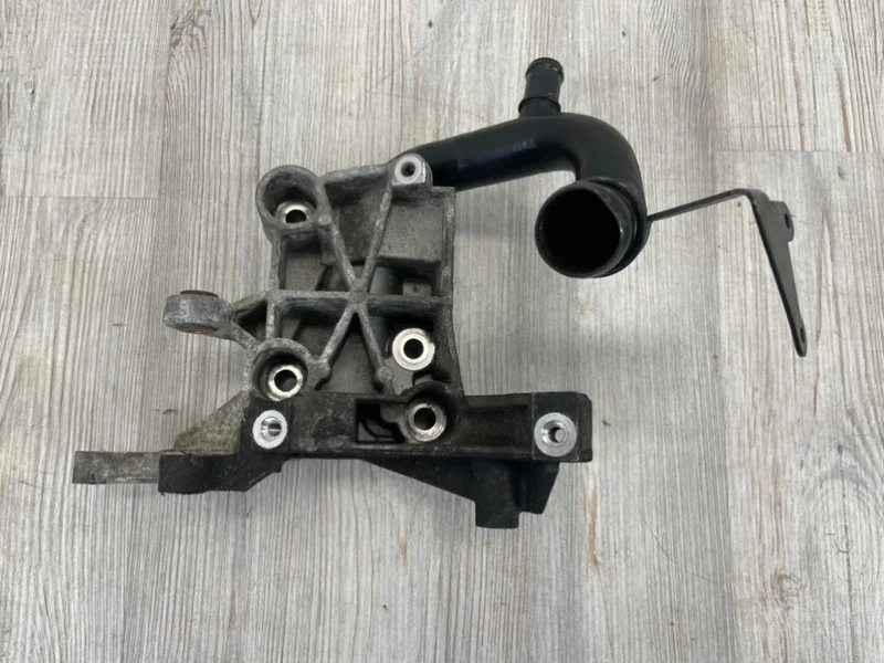 Кронштейн гидроусилителя VW Touareg 2 2010-2018 7P