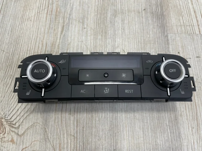 Блок управления климат контролем VW Touareg 2 2010-2018 7P