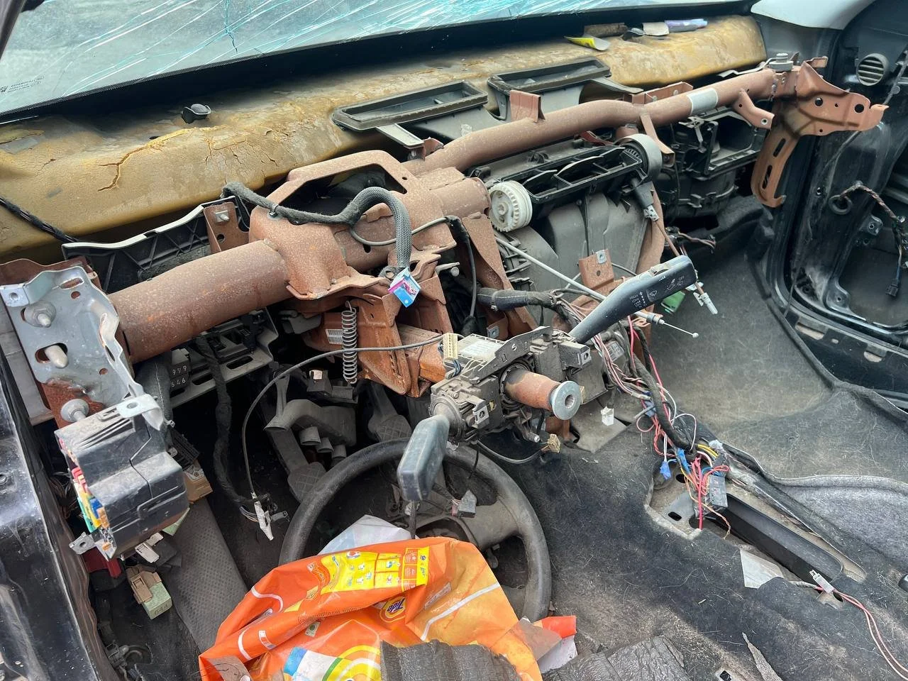 Продажа Skoda Octavia 1.6 (102Hp) (BSE) FWD MT по запчастям