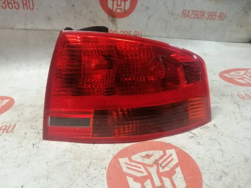 Фонарь Audi A4 2006 8ED