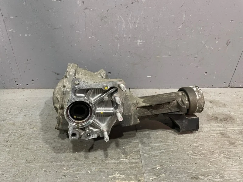 Раздатка Toyota Isis ANM15