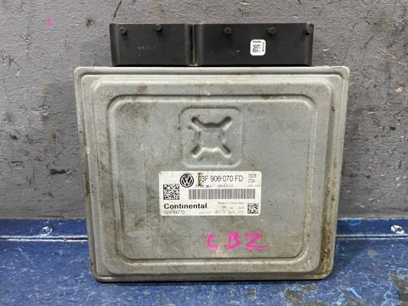 Блок управления двигателем Volkswagen Polo 5 6R HB