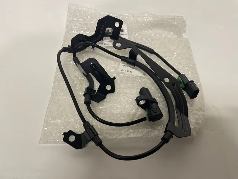 Датчик abs Mitsubishi Pajero Sport 2 2008 2009 2010 2011 2012 2013 2014 2015 MN102573 KH4W 4D56, передний левый