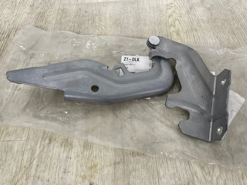 Петля капота MITSUBISHI LANCER 10 2007 5905A089 CY1A 4A91, левая