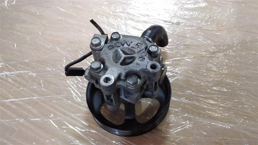 Б.у. насос гидроусилителя MITSUBISHI OUTLANDER XL CW5W MITSUBISHI OUTLANDER XL CW5W