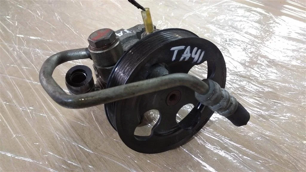 Б.у. насос гидроусилителя SUZUKI GRAND VITARA JB424 SUZUKI GRAND VITARA JB424