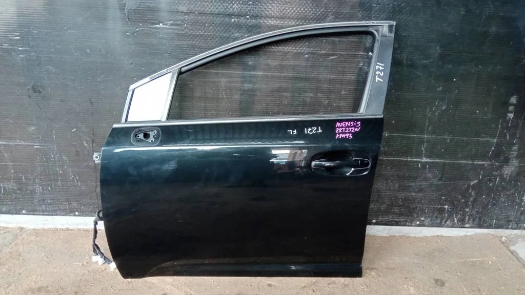 Б.у. дверь TOYOTA AVENSIS ZRT270 TOYOTA AVENSIS ZRT270