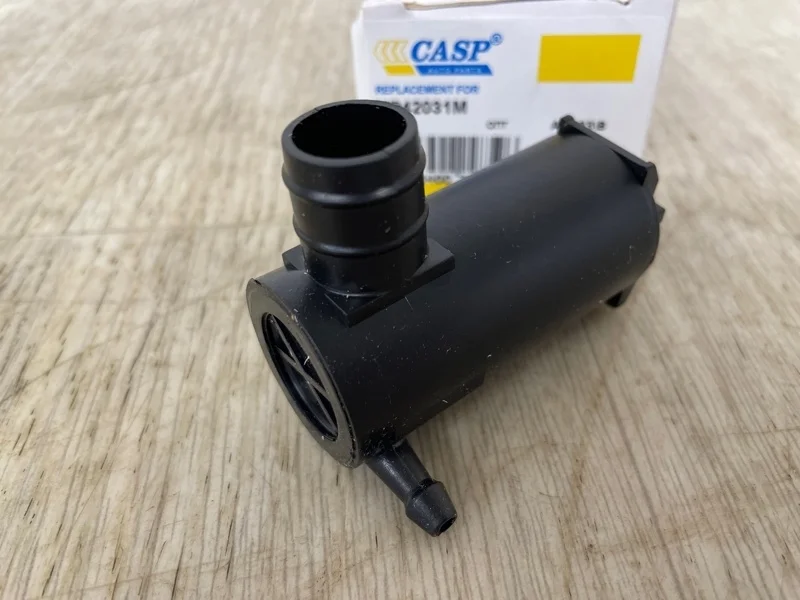Насос стеклоомывателя MITSUBISHI LANCER 9 2000 2001 2002 2003 2004 2005 2006 2007 2008 2009 2010 2011 MB42031M CS1A 4G13