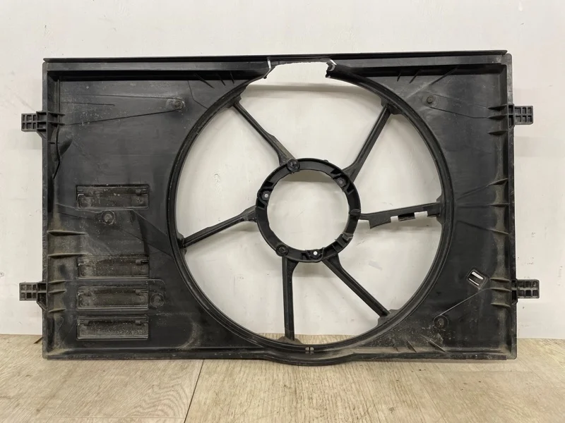 Диффузор VOLKSWAGEN TAOS 2020 2021 2022 2023 5Q0121205BD