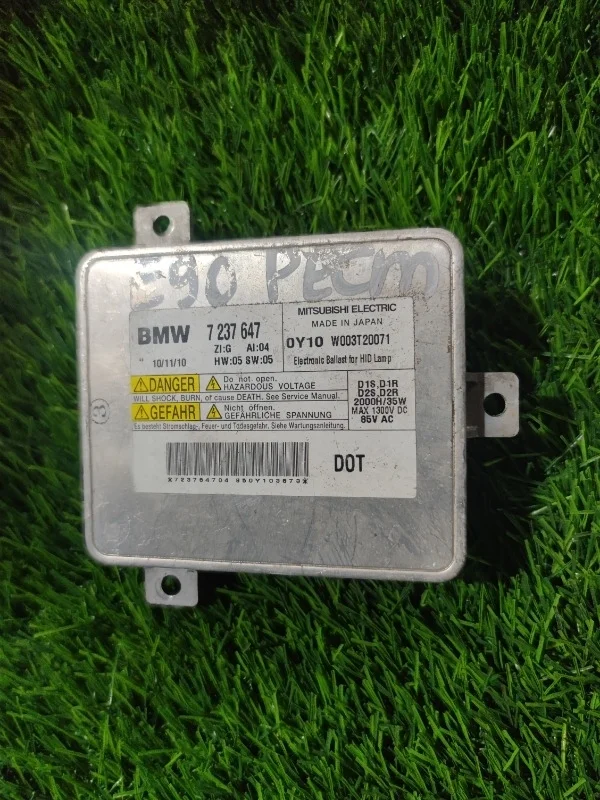 Блок управления фарой BMW E90