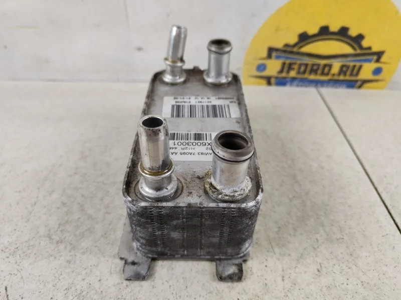 Радиатор масляный Land Rover Range 4 2013 L405