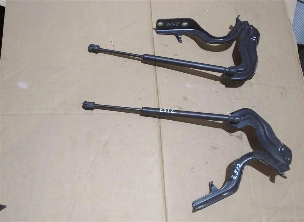 Б.у. петля капота (2шт) NISSAN MURANO Z51 NISSAN MURANO Z51