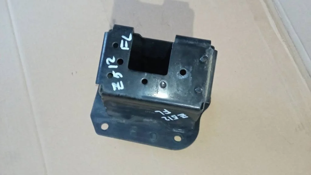 Б.у. кронштейн усилителя бампера перед NISSAN MURANO Z51 NISSAN MURANO Z51