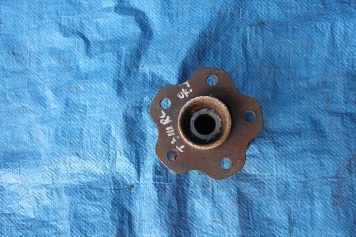 Б.у. ступица NISSAN X-TRAIL T31 NISSAN X-TRAIL T31