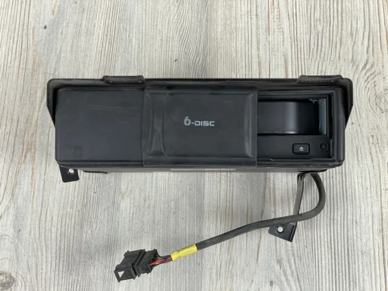 Cd/mp3-чейнджер VW Touareg 2003-2010 7L