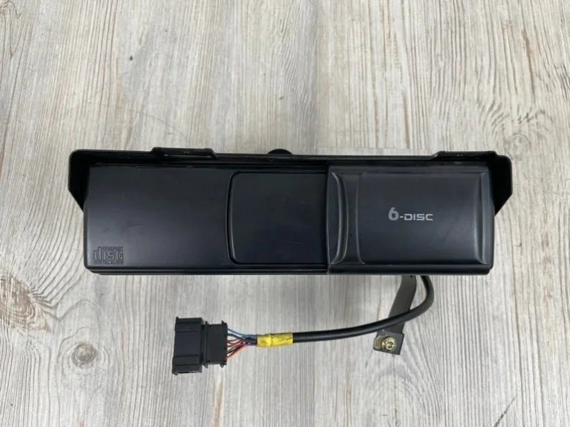 Cd/mp3-чейнджер VW Touareg 2003-2010 7L