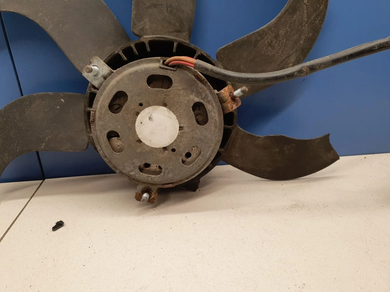 Моторчик вентилятора радиатора для Skoda Fabia 5J 2007-2015