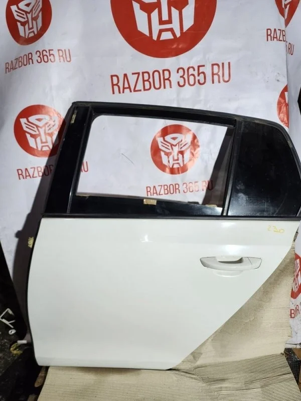 Дверь с дефектом Volkswagen Golf 2010 5K1