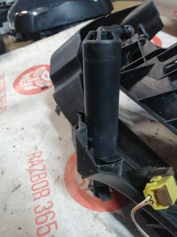 Форсунка омывателя фары Audi A5 2011 8T3