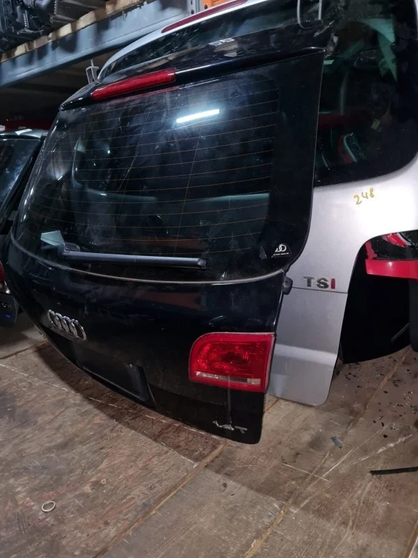 Крышка багажника Audi A3 2011 8PA