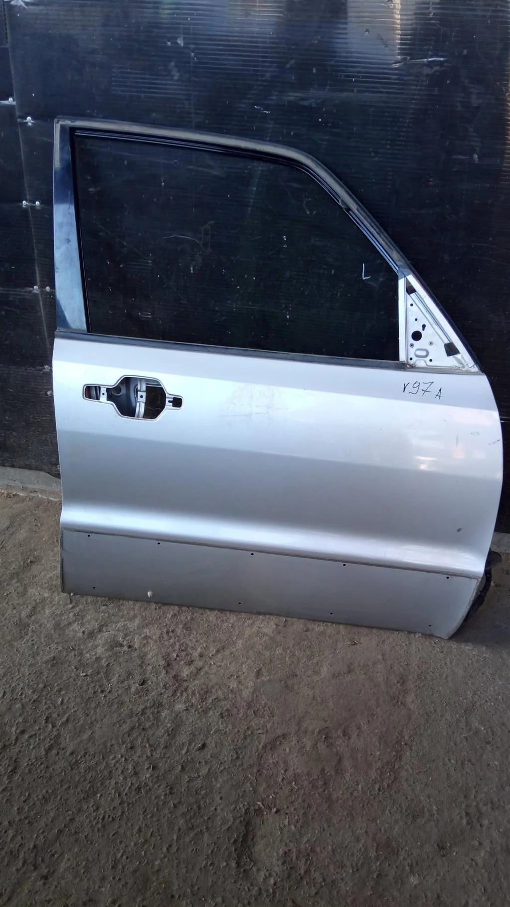 Б.у. дверь MITSUBISHI PAJERO V97W MITSUBISHI PAJERO V97W