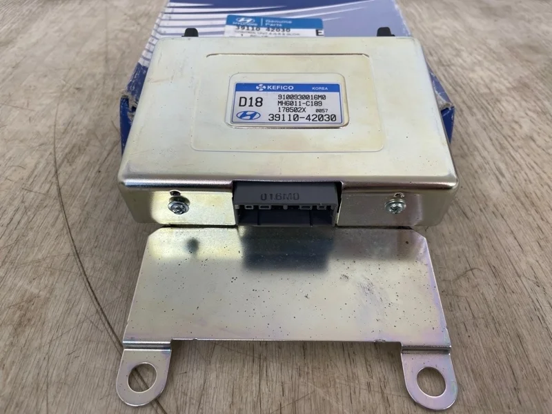 БЛОК УПРАВЛЕНИЯ ДВИГАТЕЛЕМ HYUNDAI STAREX H1 2007-2015 3911042030 TQ 2.4