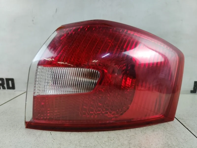 Фонарь задний Ford Kuga 2011 CBV