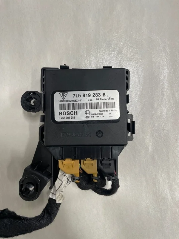 Блок управления парктрониками Porsche Cayenne 2008 957