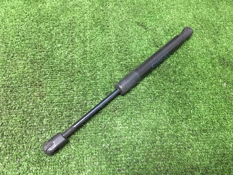 Амортизатор капота BMW F25