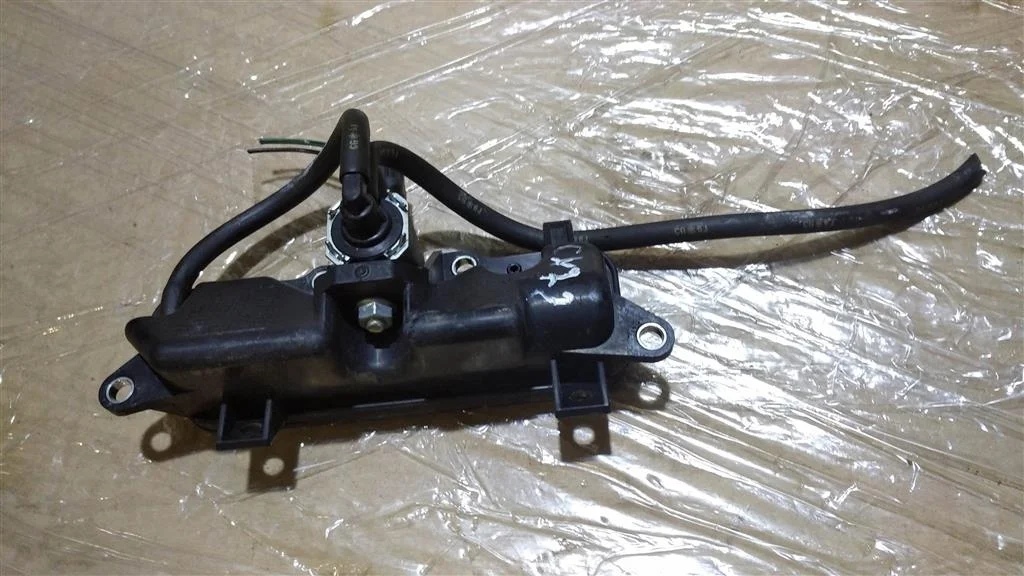 Б.у. клапан электромагнитный MAZDA CX7 ER8 MAZDA CX7 ER8