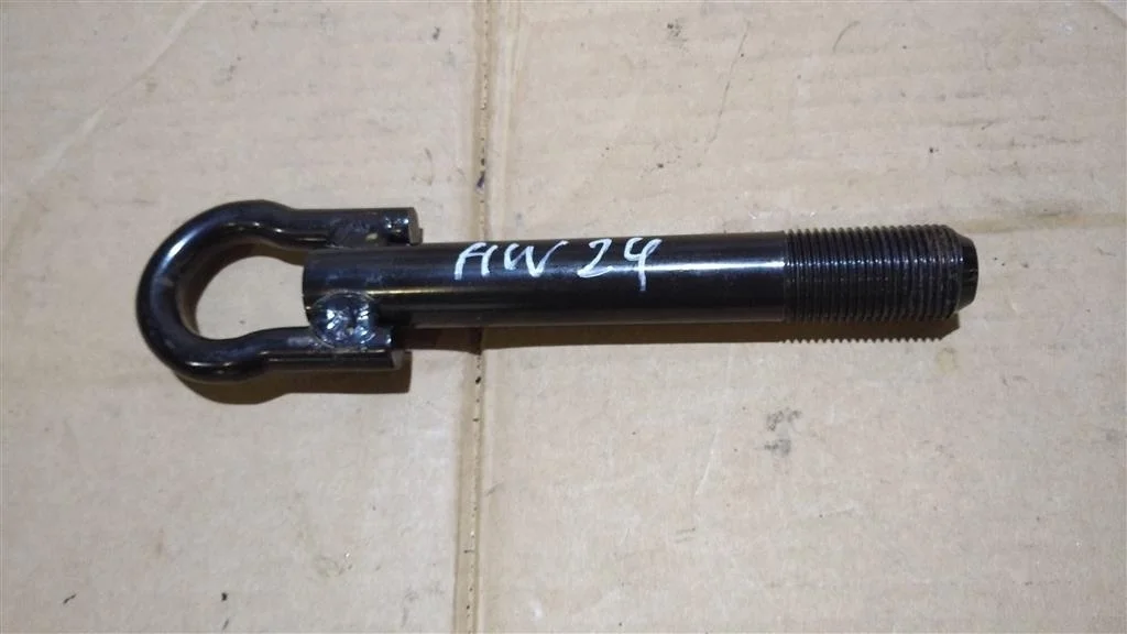Б.у. крюк буксировочный TOYOTA PRIUS NHW20 TOYOTA PRIUS NHW20