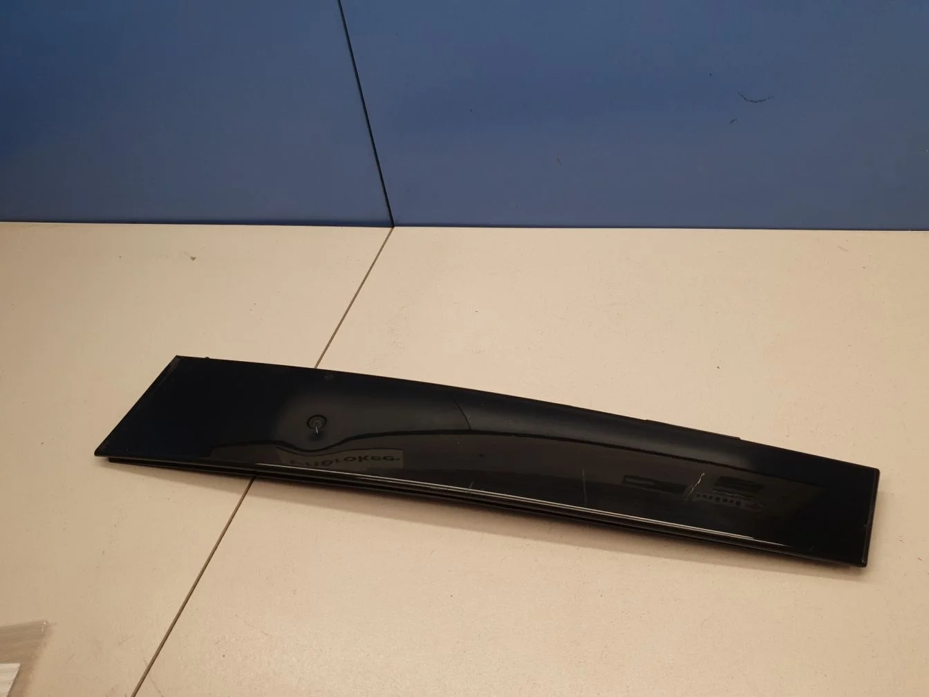 Накладка рамки двери задняя правая для Volvo XC90 2015-