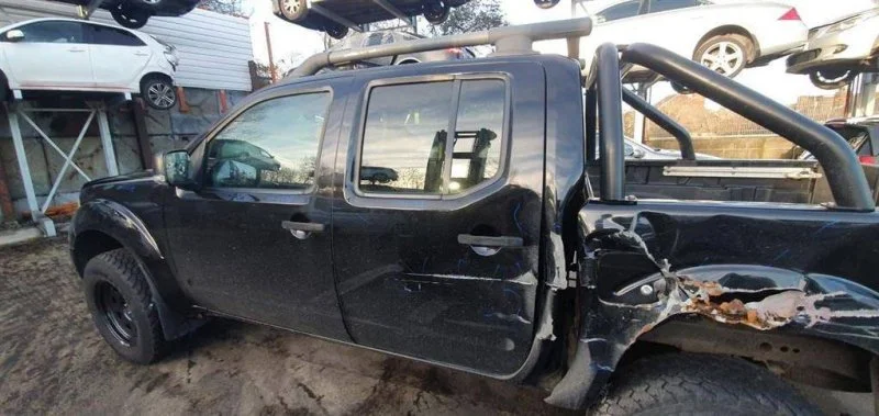 Продажа Nissan Navara 2.5D (174Hp) (YD25DDTI) 4WD AT по запчастям