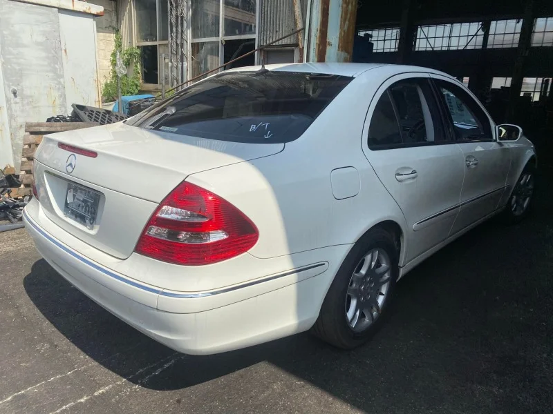 Продажа Mercedes-Benz E class 2.6 (177Hp) (112.913) RWD AT по запчастям