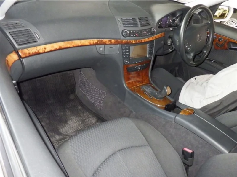 Продажа Mercedes-Benz E class 2.6 (177Hp) (112.913) RWD AT по запчастям